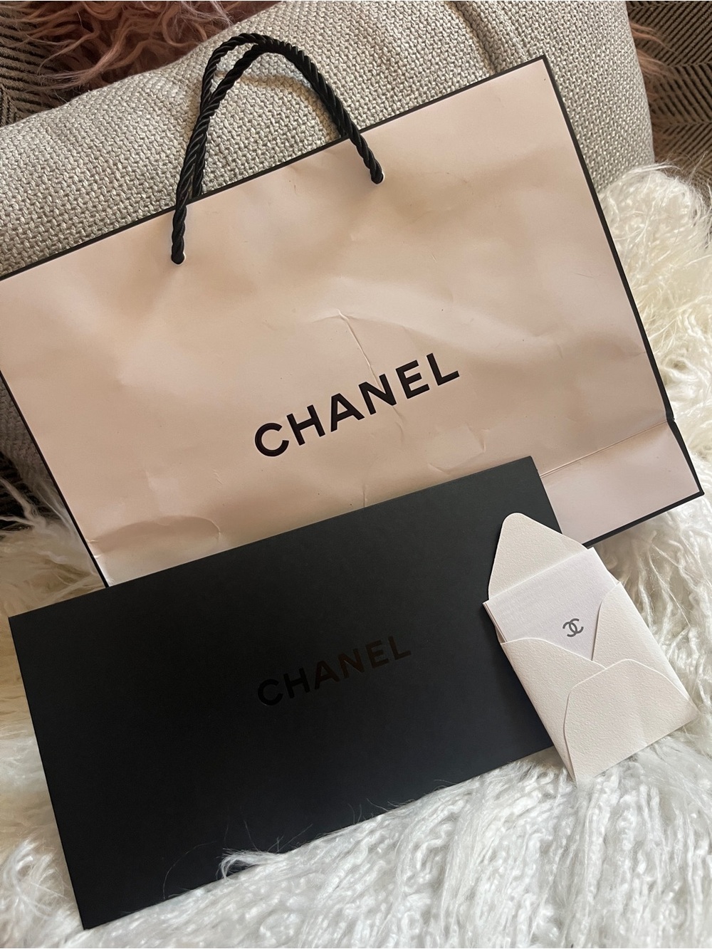 Chanel packaging for gifts shopping bag & envelopes